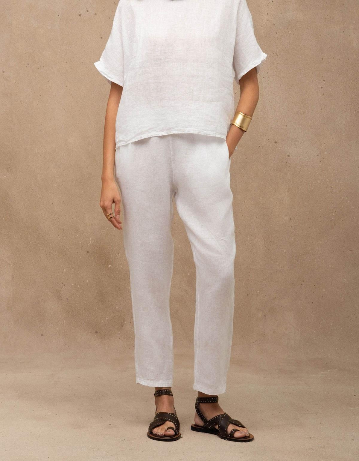 CALÇA EDUARDA MADRE REINA LINHO BRANCO