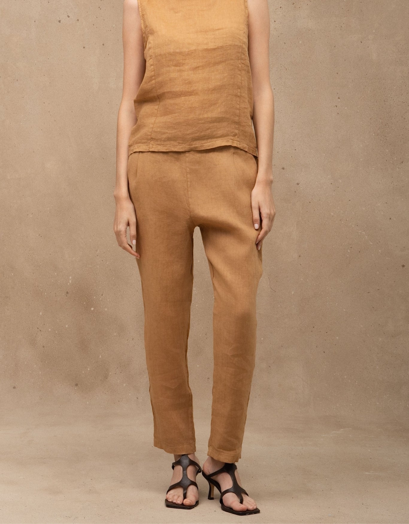 CALÇA EDUARDA MADRE REINA LINHO CAQUI