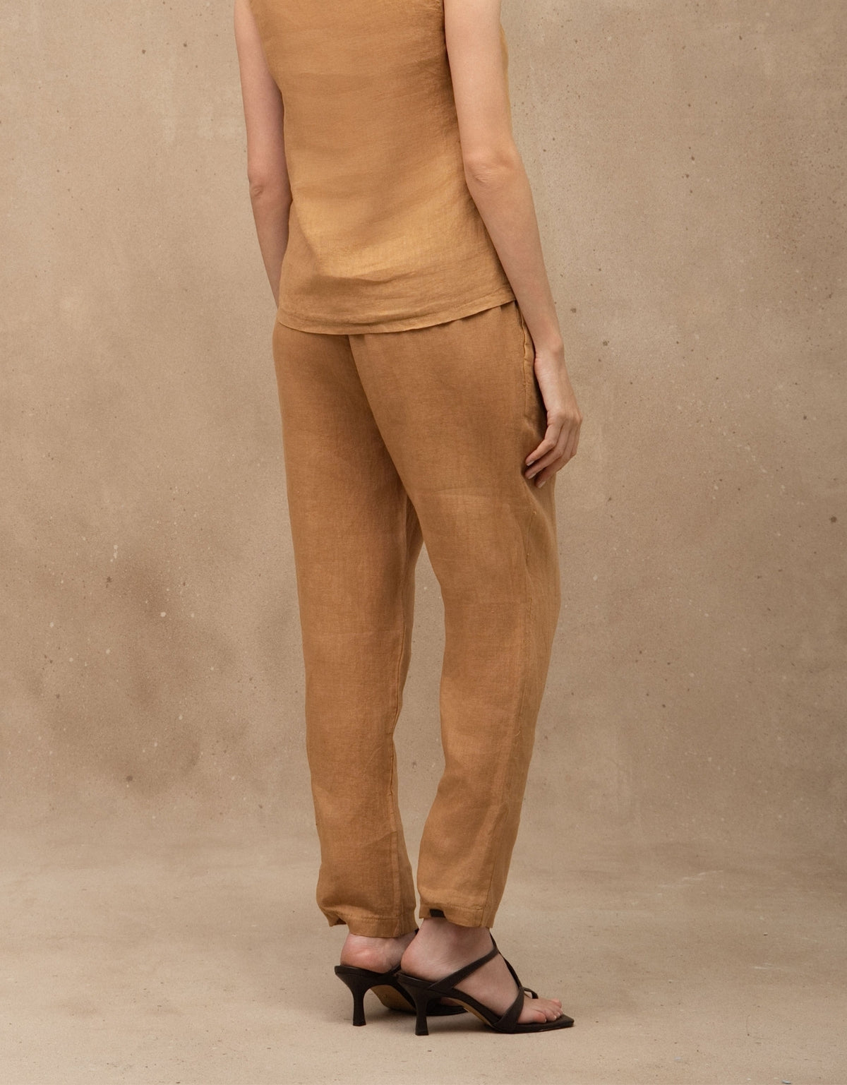 CALÇA EDUARDA MADRE REINA LINHO CAQUI