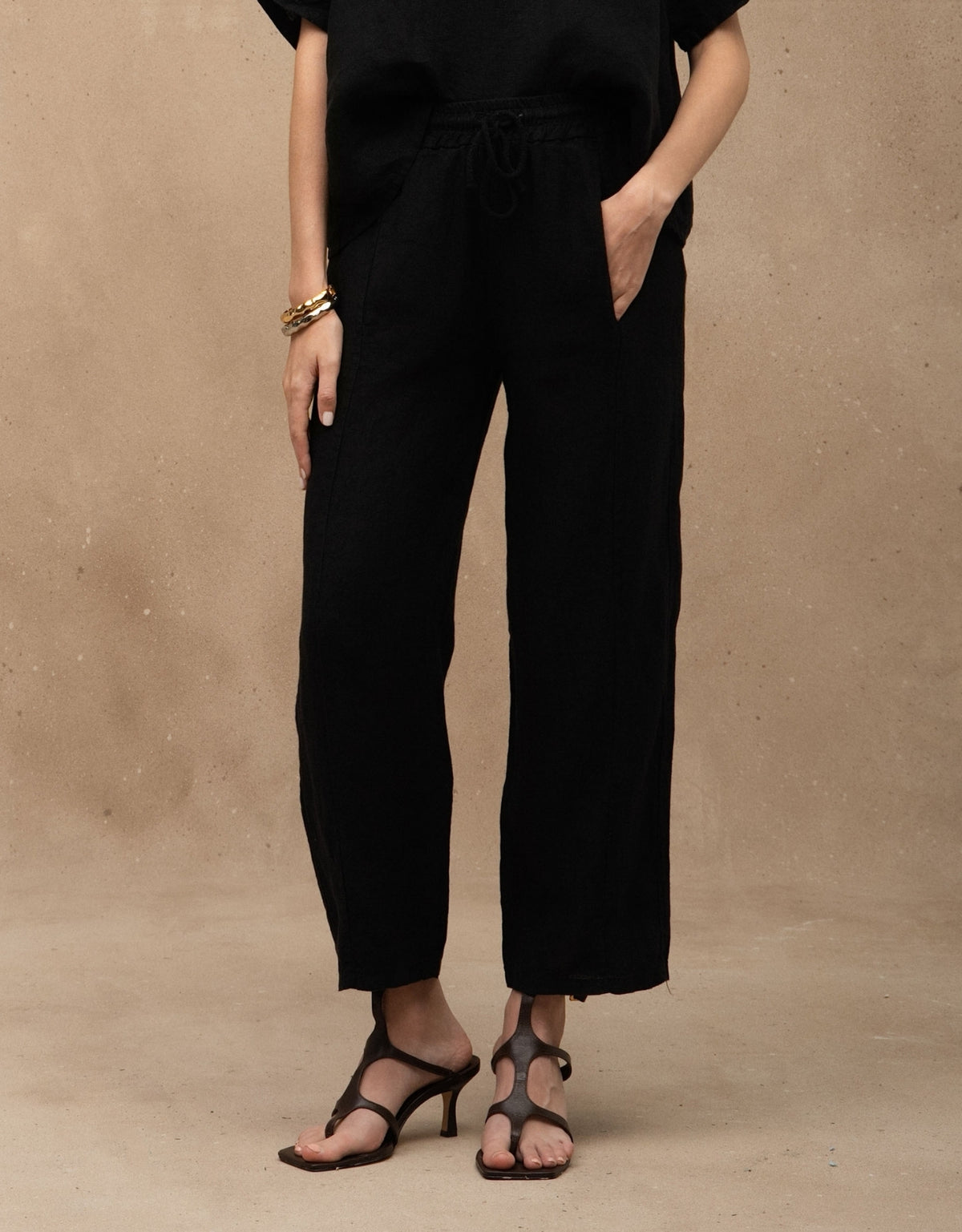 CALÇA LENY MADRE REINA LINHO PRETO