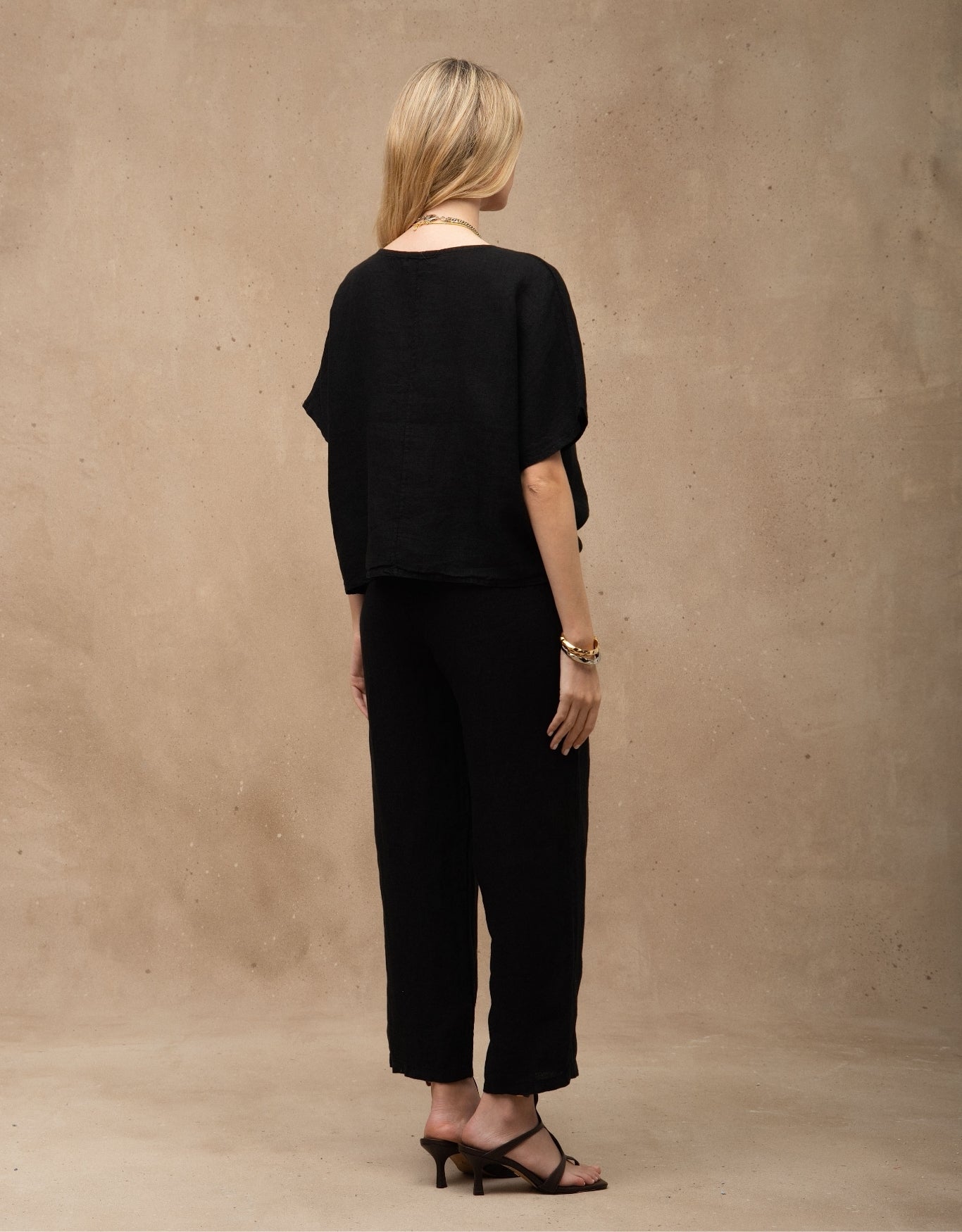 CALÇA LENY MADRE REINA LINHO PRETO