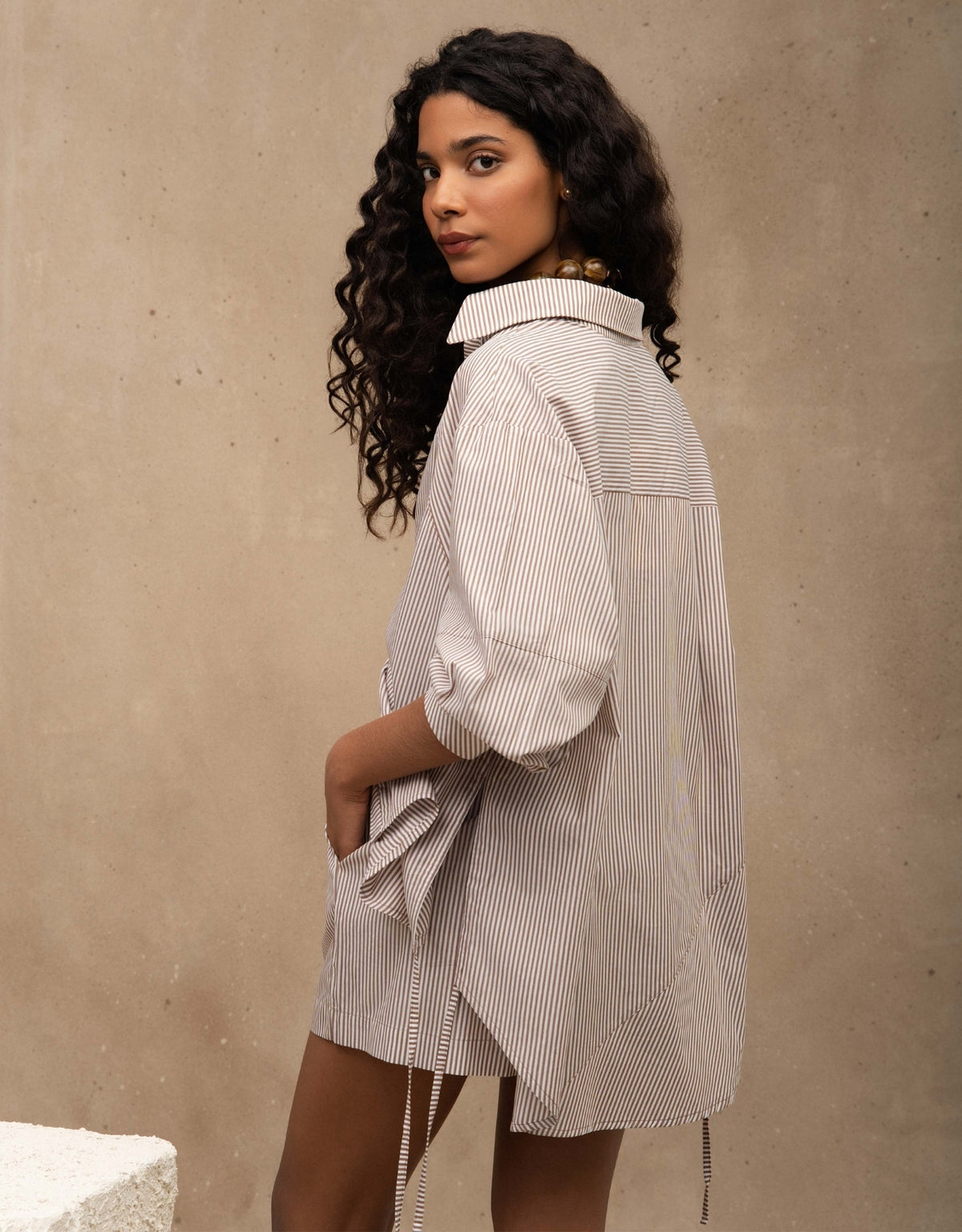 CAMISA ALANIS MADRE REINA TRICOLINE CAQUI