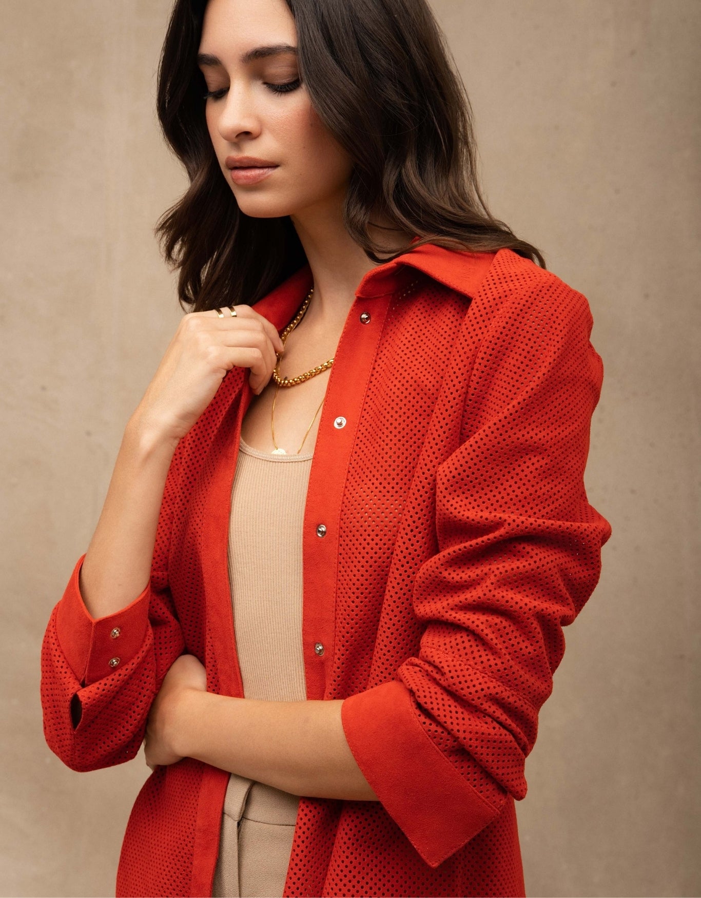 CAMISA BRUNA MADRE REINA CHAMOIS VERMELHO TOMATE