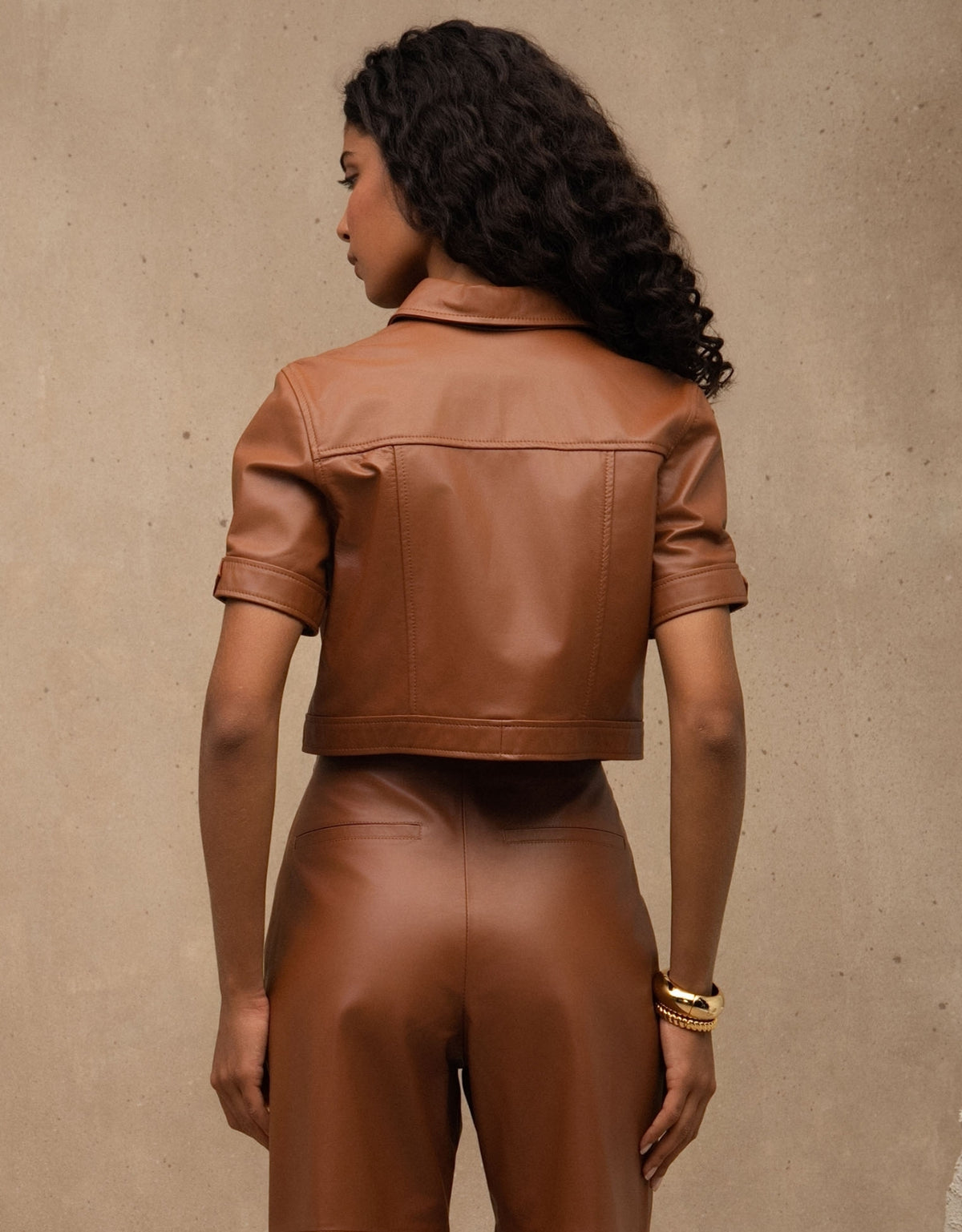 CAMISA CECÍLIA MADRE REINA COURO CARAMELO