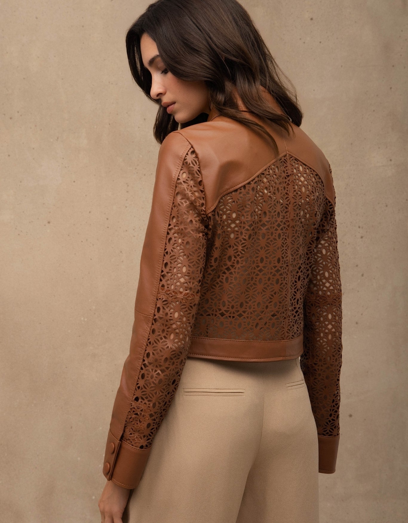 JAQUETA AYLA MADRE REINA COURO CARAMELO