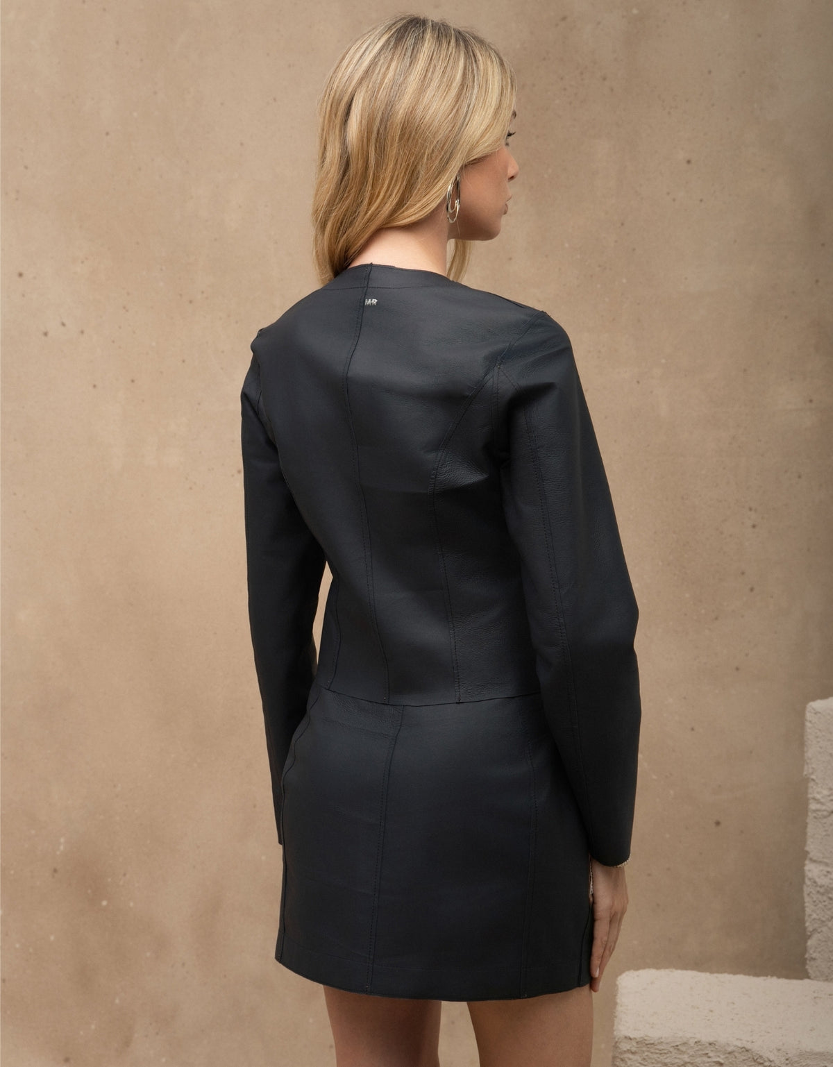 JAQUETA DOUBLE FACE MADRE REINA COURO CARAMELO/AZUL MARINE