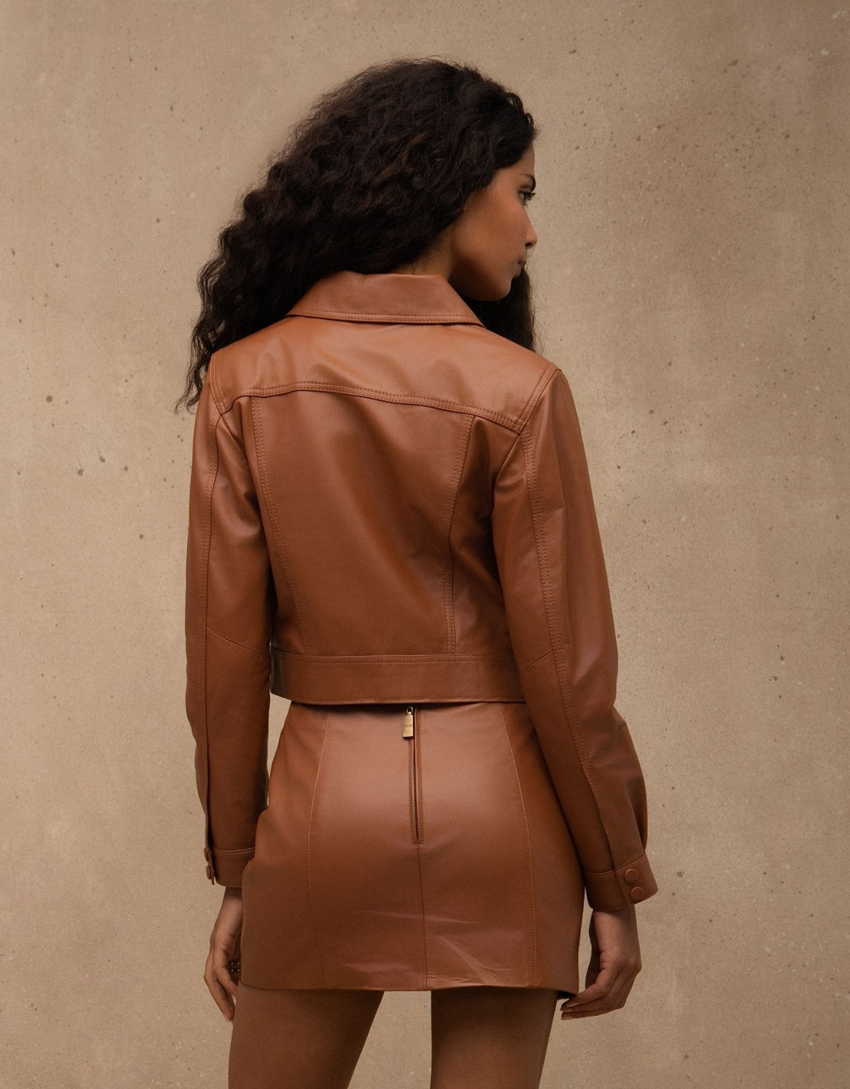 JAQUETA MEL MADRE REINA COURO CARAMELO