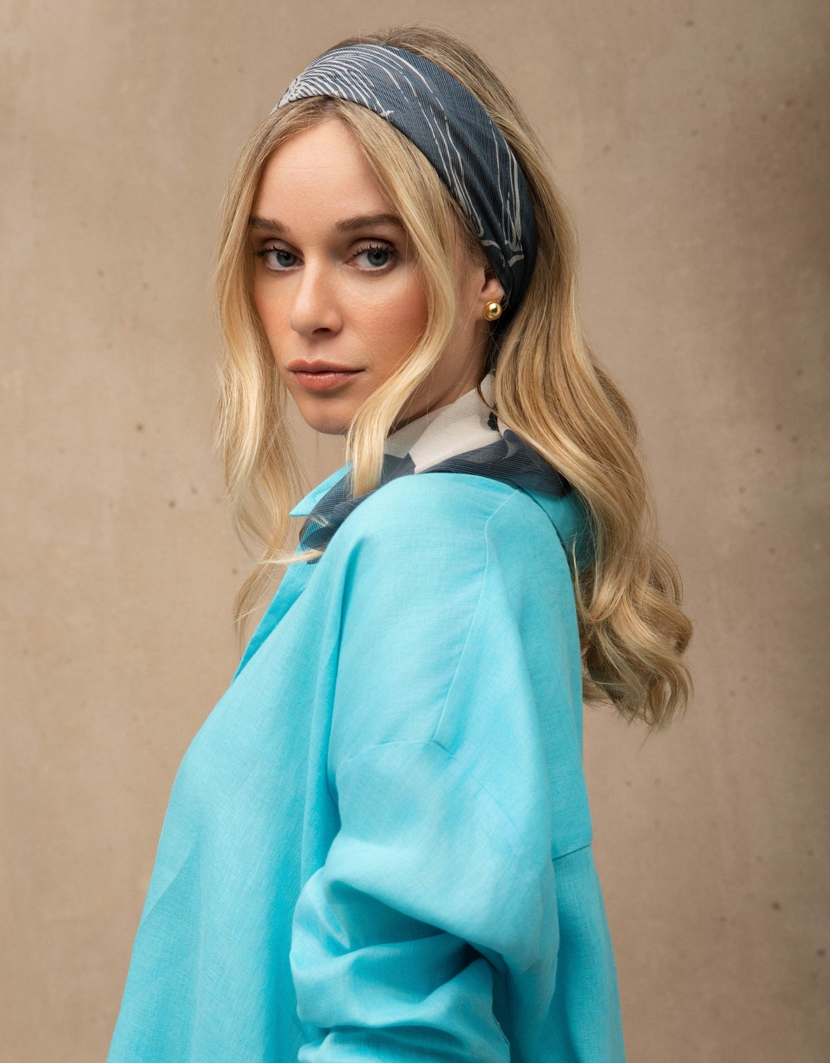 MAX CAMISA MADRE REINA LINHO AZUL TURQUESA