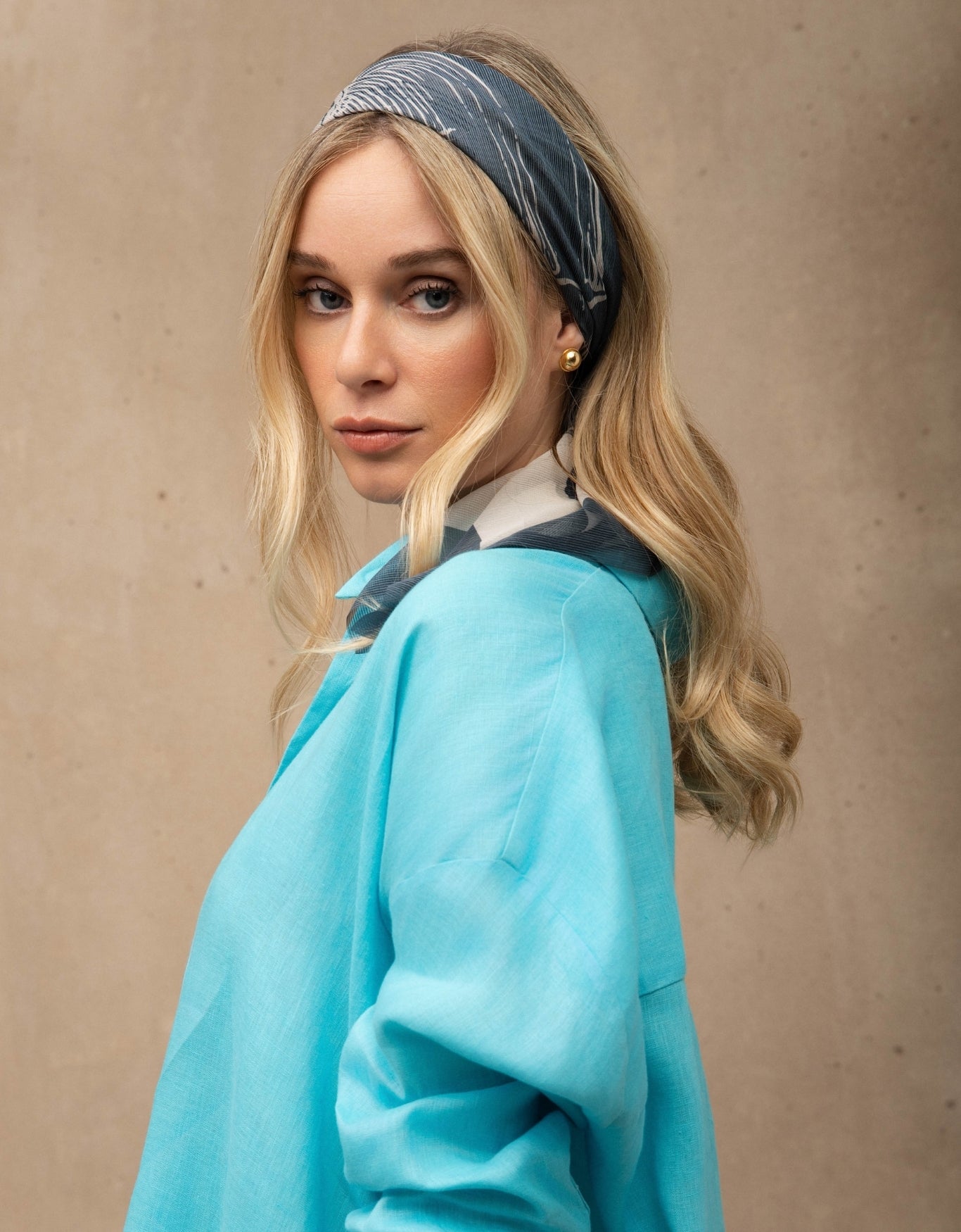 MAX CAMISA MADRE REINA LINHO AZUL TURQUESA