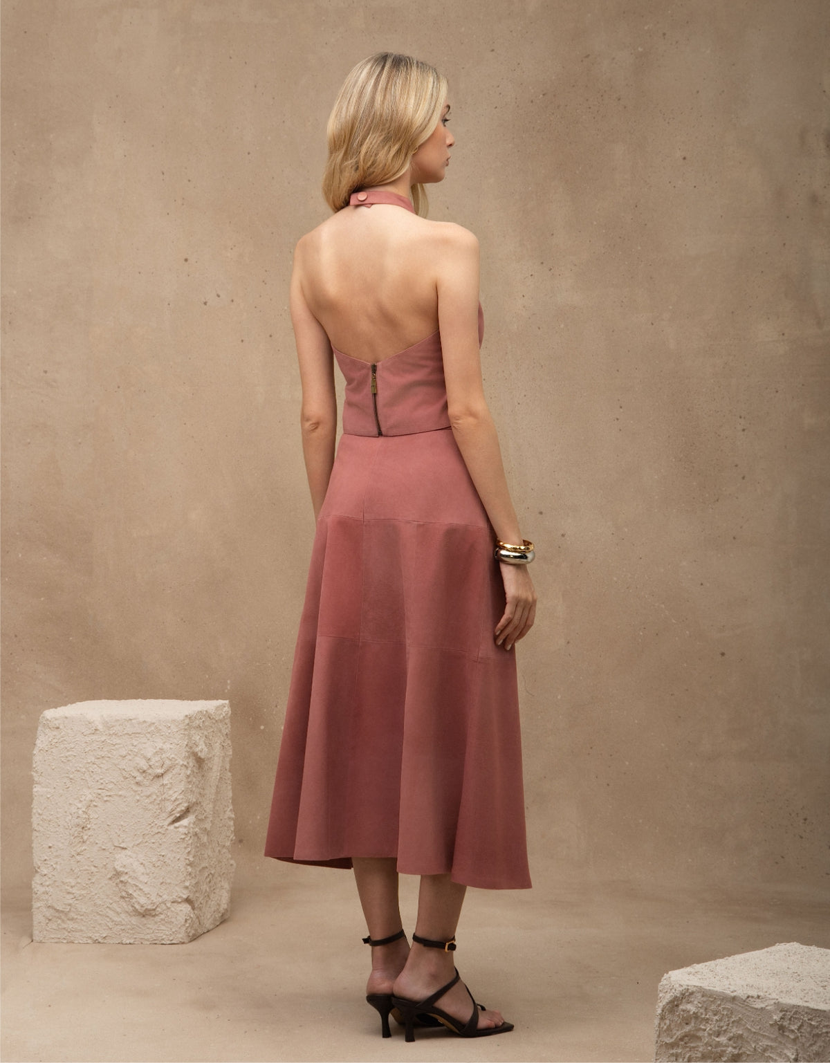 REGATA BRUNA MADRE REINA COURO ROSA ROMÃ