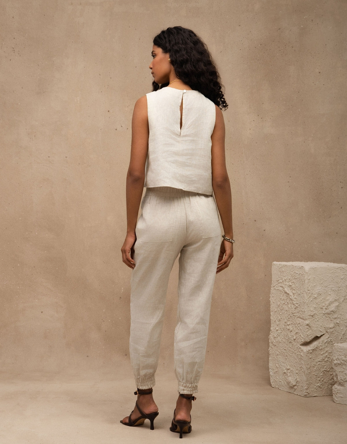 REGATA LIVIA MADRE REINA LINHO AREIA