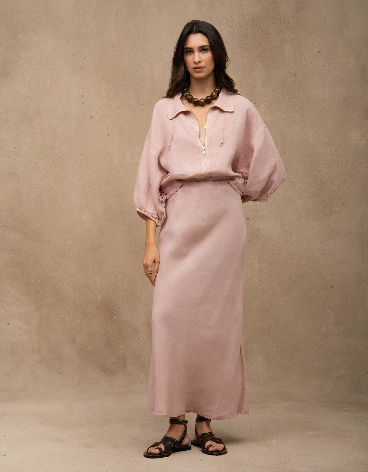 SAIA ALICE MADRE REINA LINHO ROSA PÓ