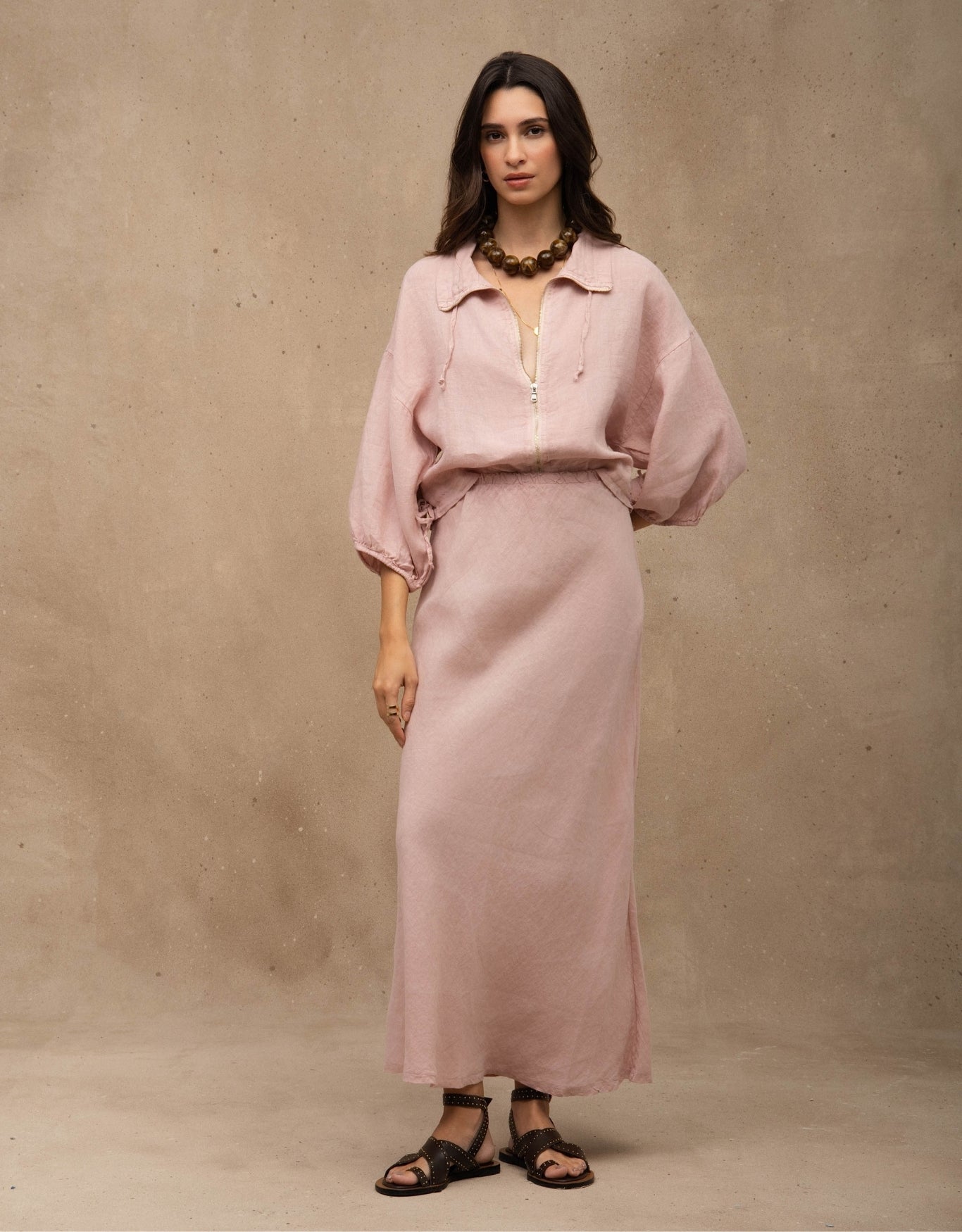 SAIA ALICE MADRE REINA LINHO ROSA PÓ