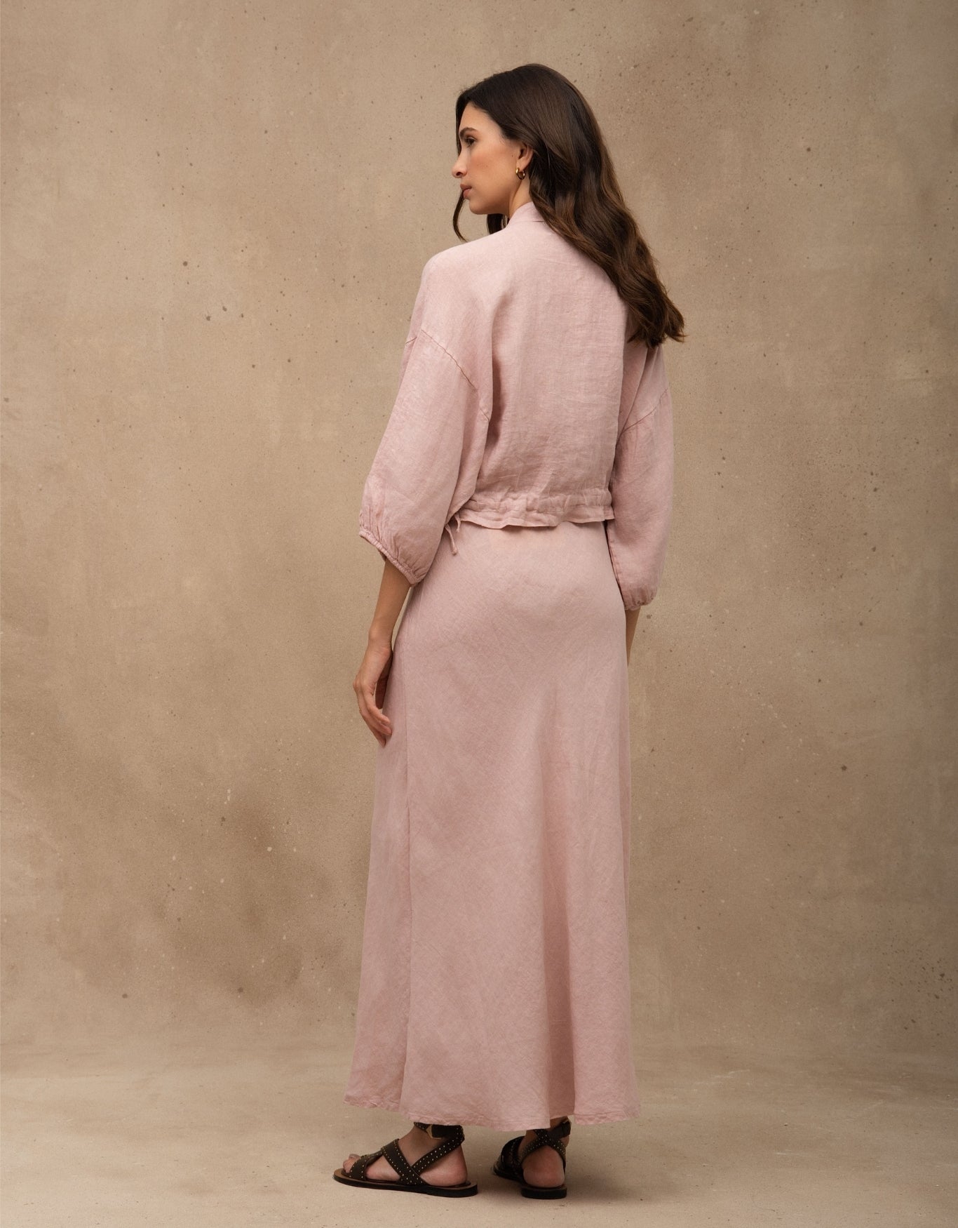 SAIA ALICE MADRE REINA LINHO ROSA PÓ