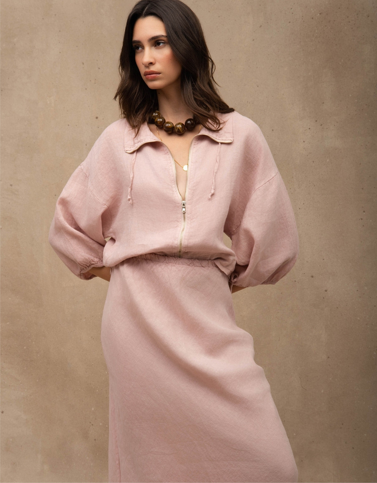 SAIA ALICE MADRE REINA LINHO ROSA PÓ