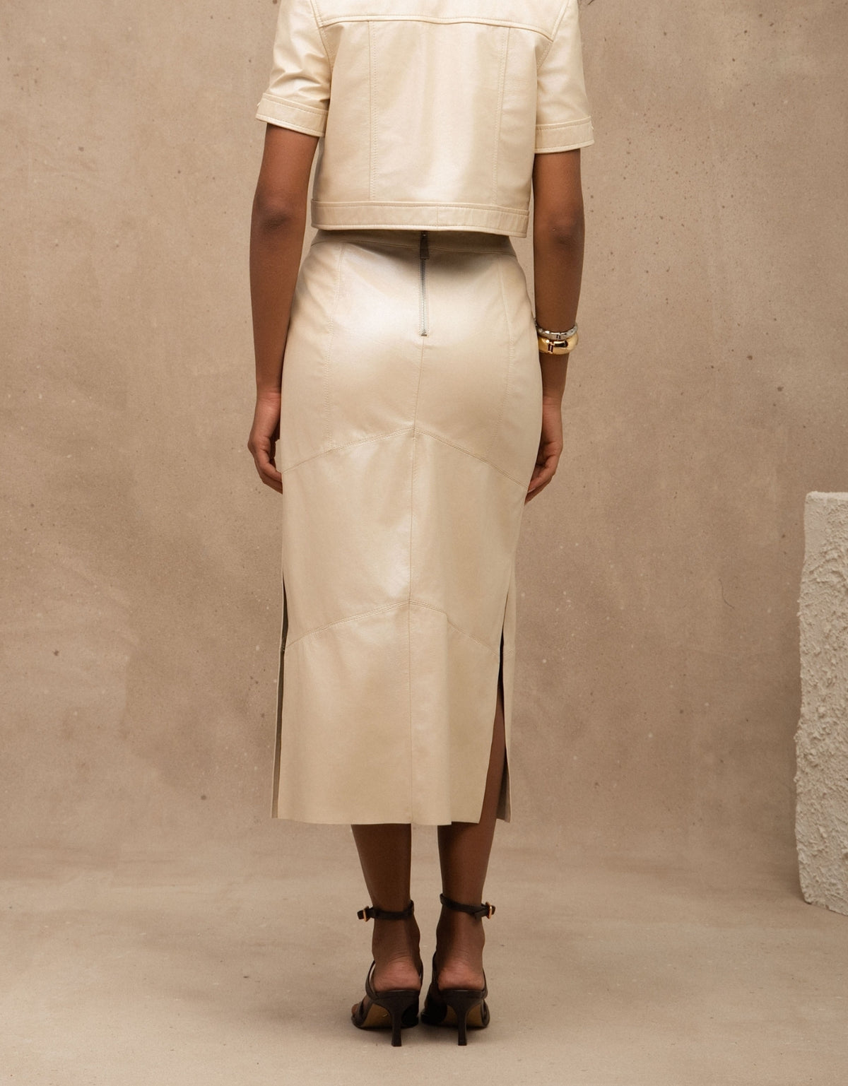 SAIA CECÍLIA MADRE REINA COURO NEW PÉROLA