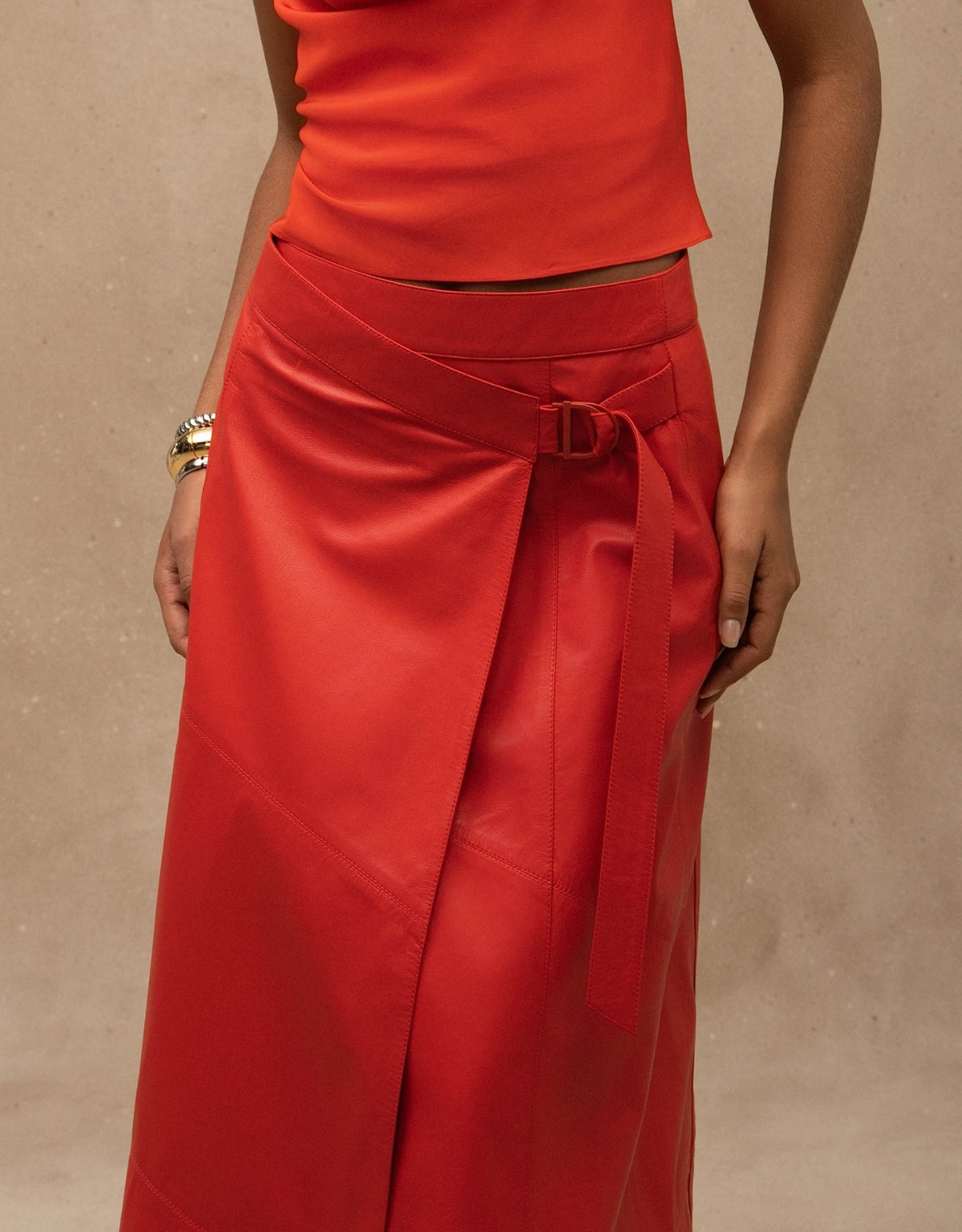 SAIA MIDI AMELY MADRE REINA COURO VERMELHO TOMATE