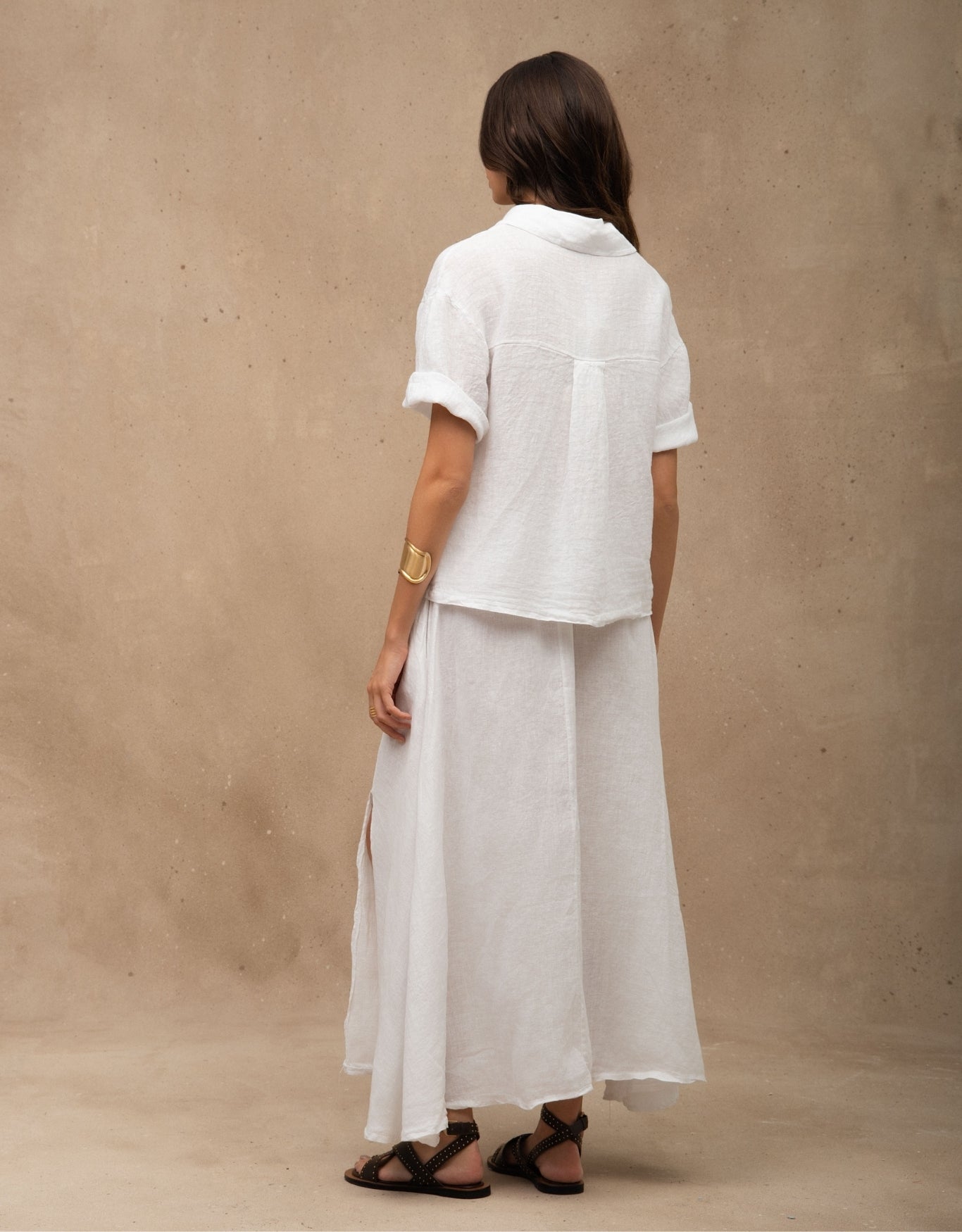 SAIA NINA MADRE REINA LINHO BRANCO