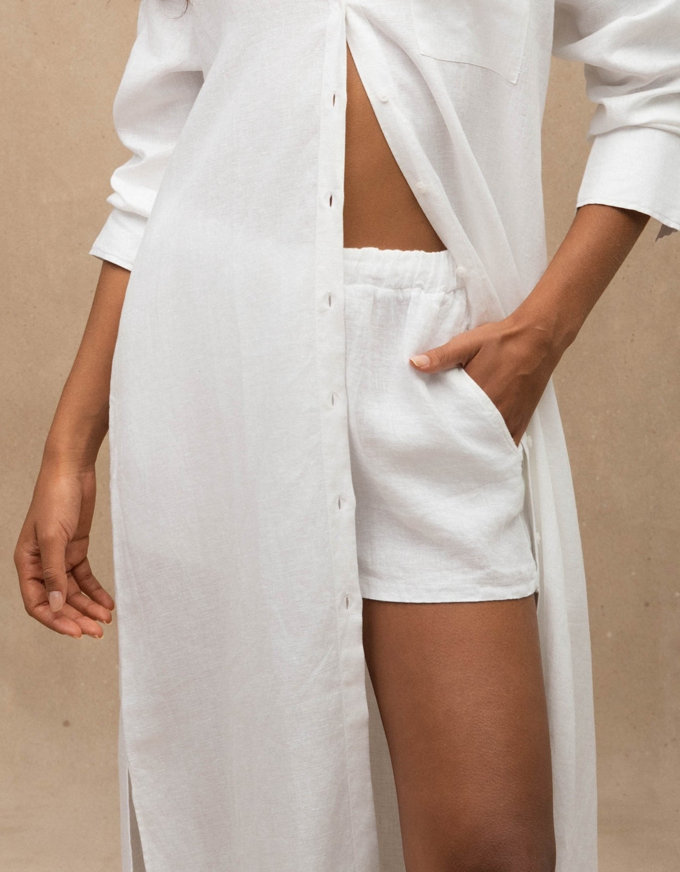 SHORT BASIC MADRE REINA LINHO BRANCO