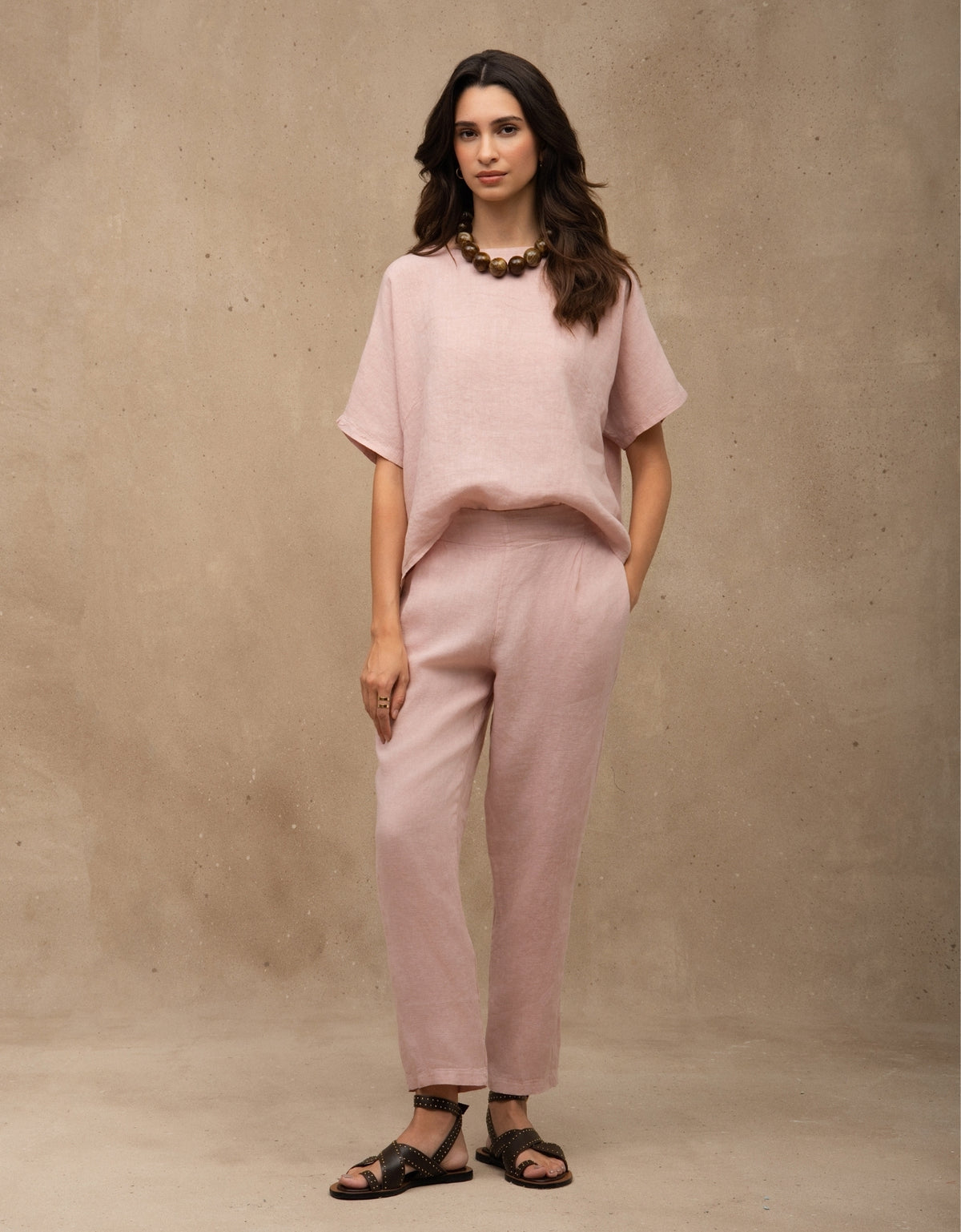 T-SHIRT CLASSIC LINEN MADRE REINA LINHO ROSA PÓ