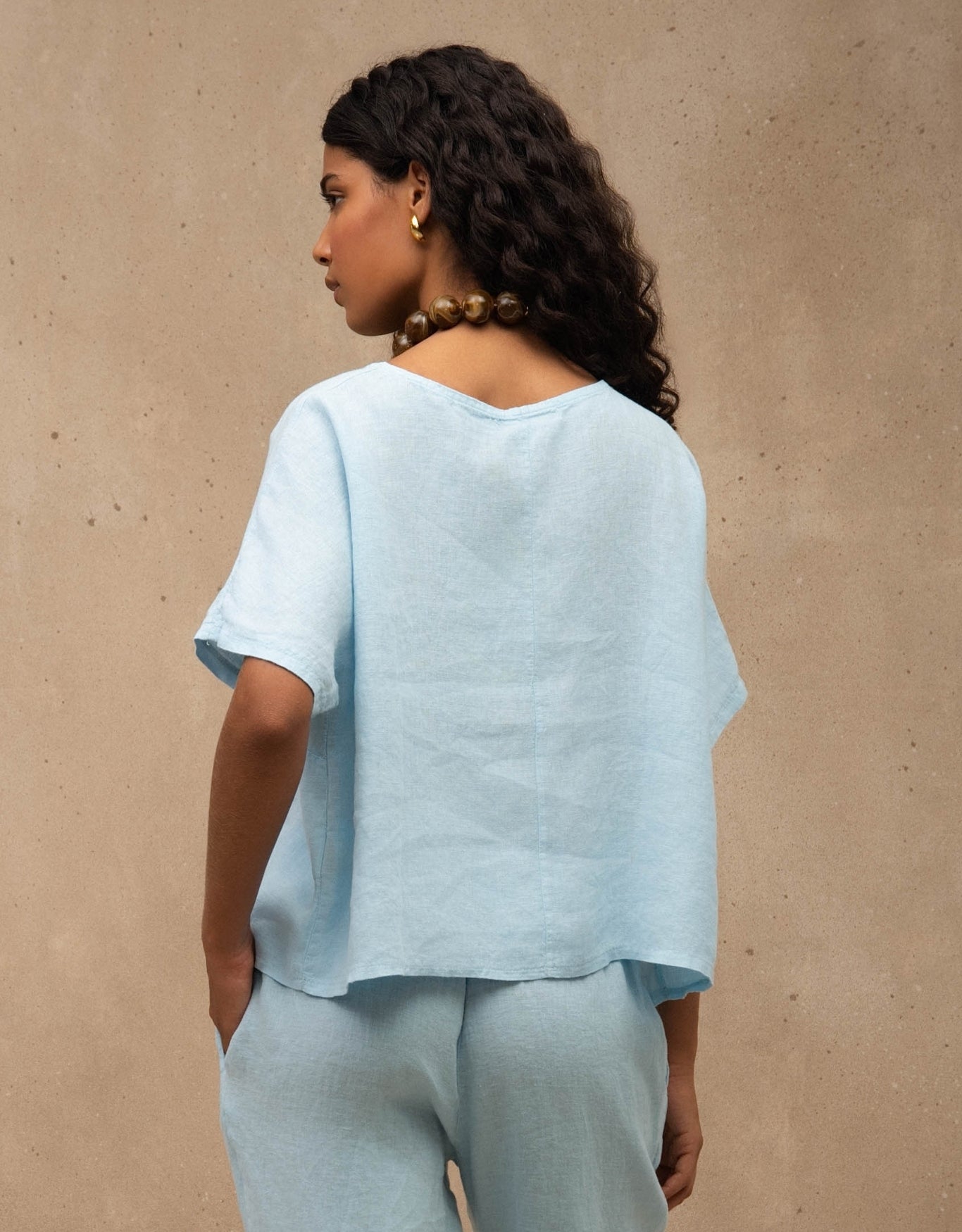 T-SHIRT CLASSIC MADRE REINA LINHO AZUL ÁGATA