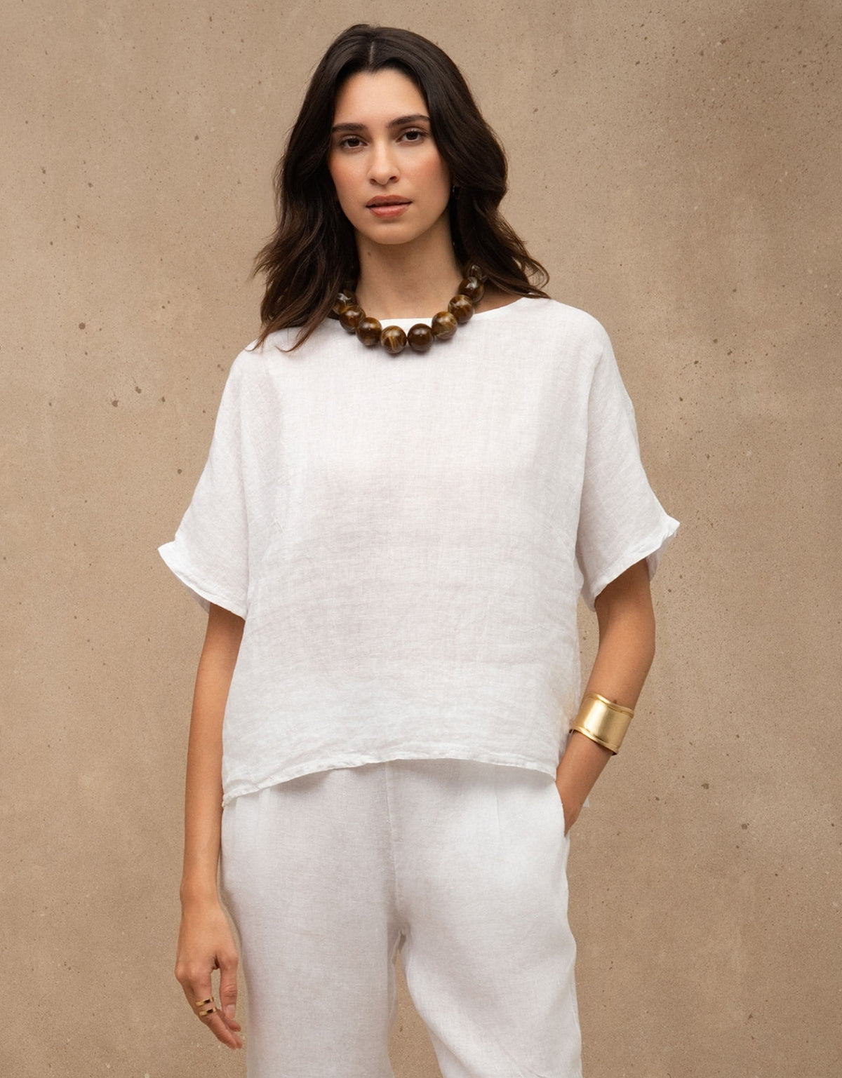 T-SHIRT CLASSIC MADRE REINA LINHO BRANCO