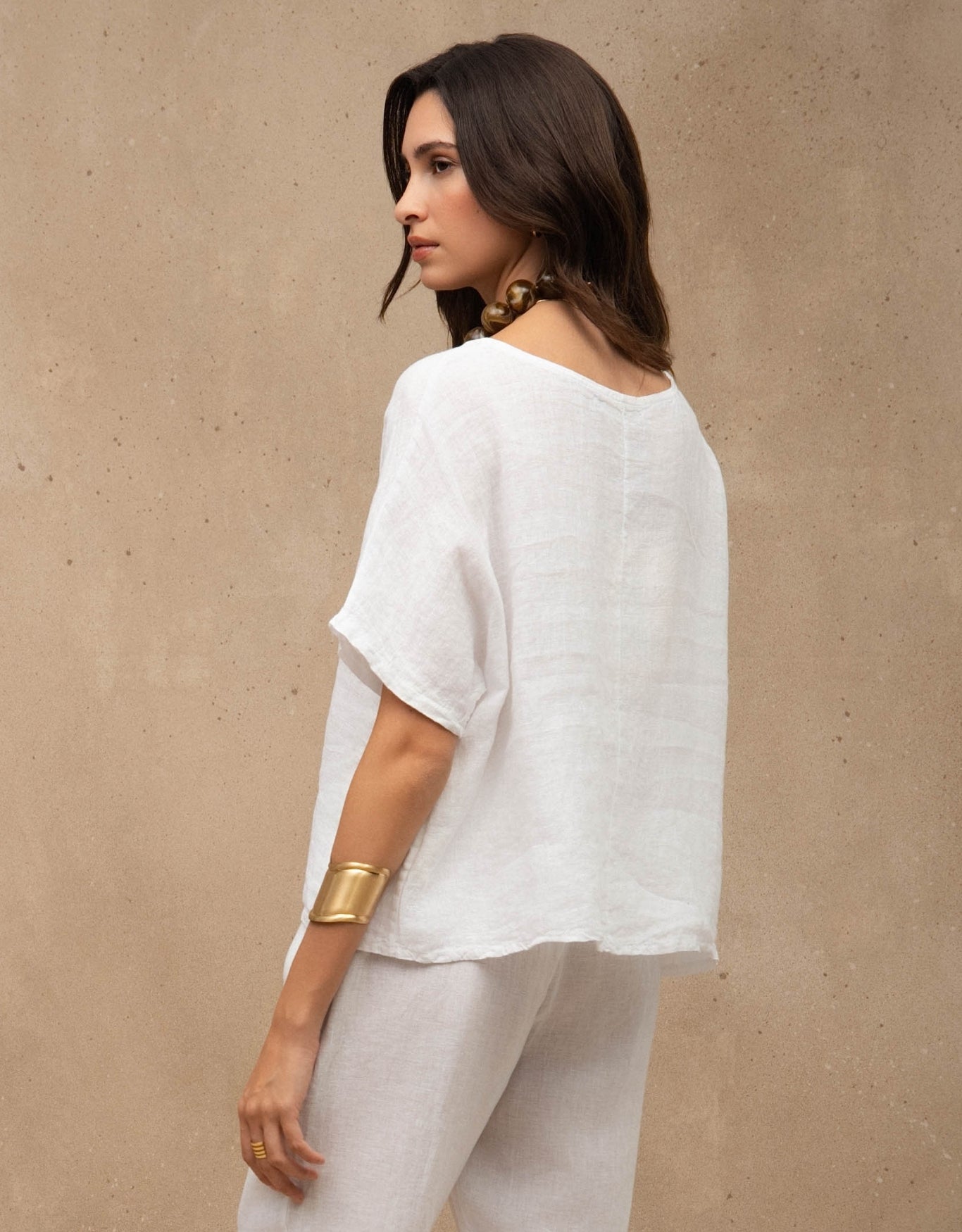 T-SHIRT CLASSIC MADRE REINA LINHO BRANCO