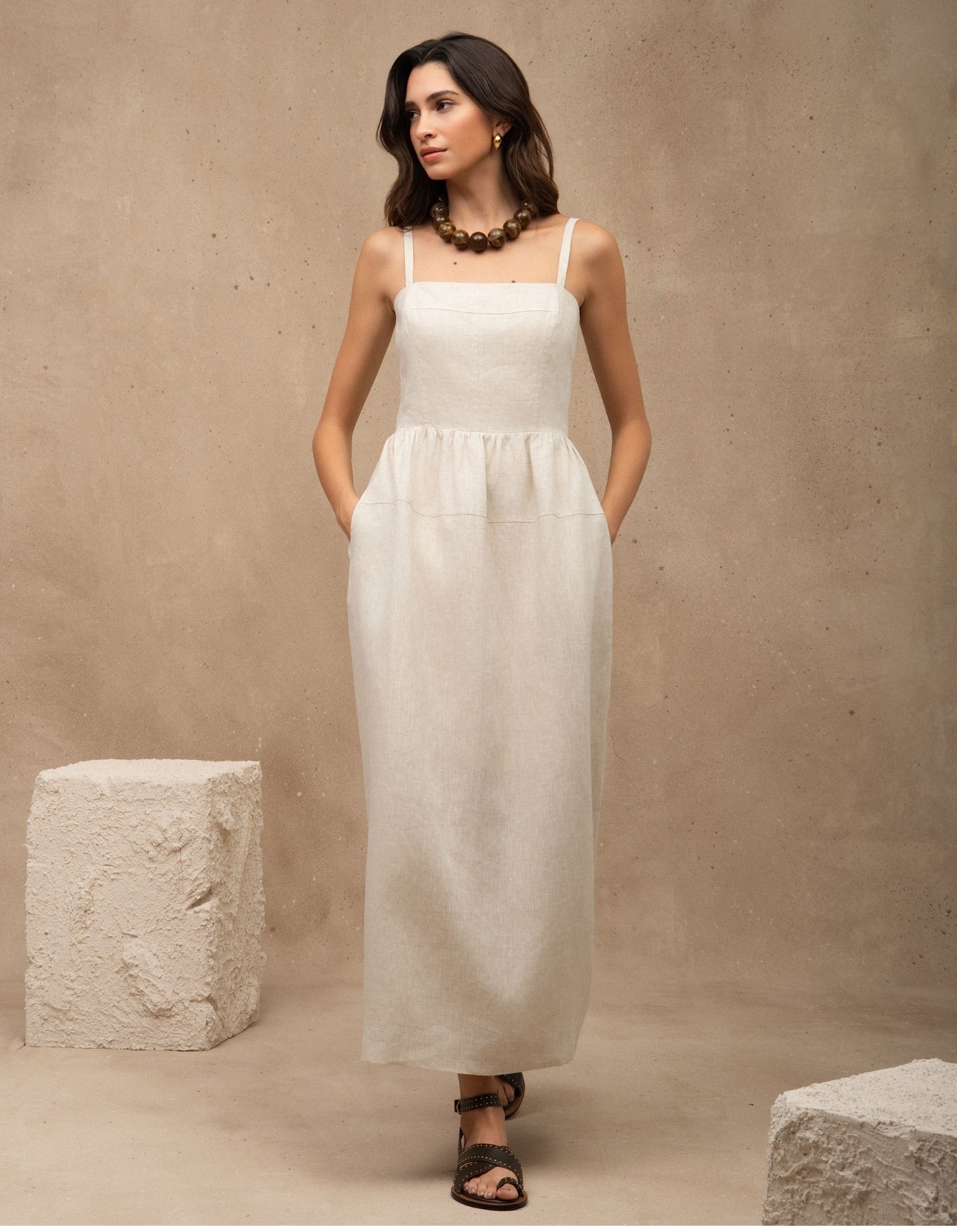 VESTIDO LÍVIA MADRE REINA LINHO AREIA