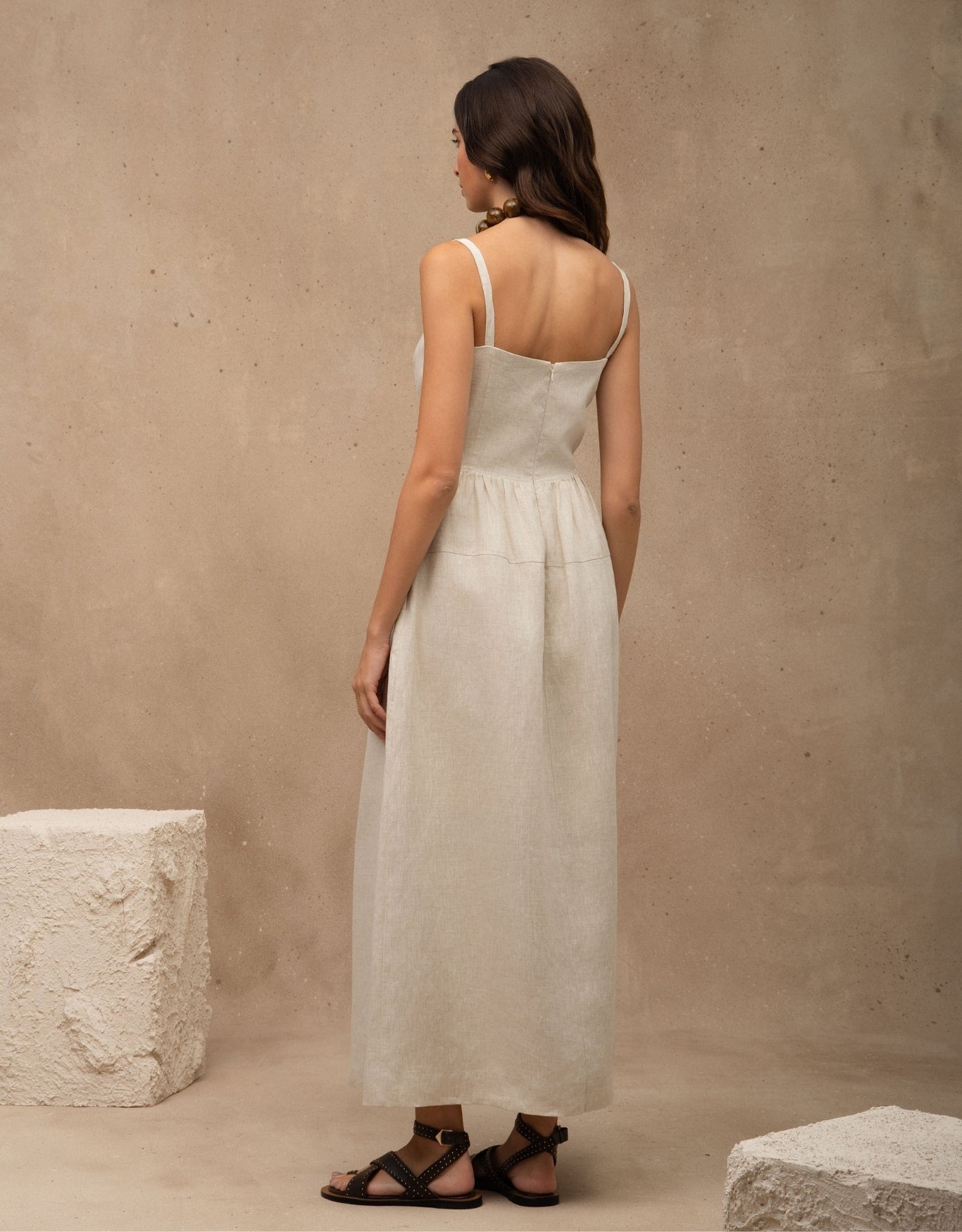 VESTIDO LÍVIA MADRE REINA LINHO AREIA