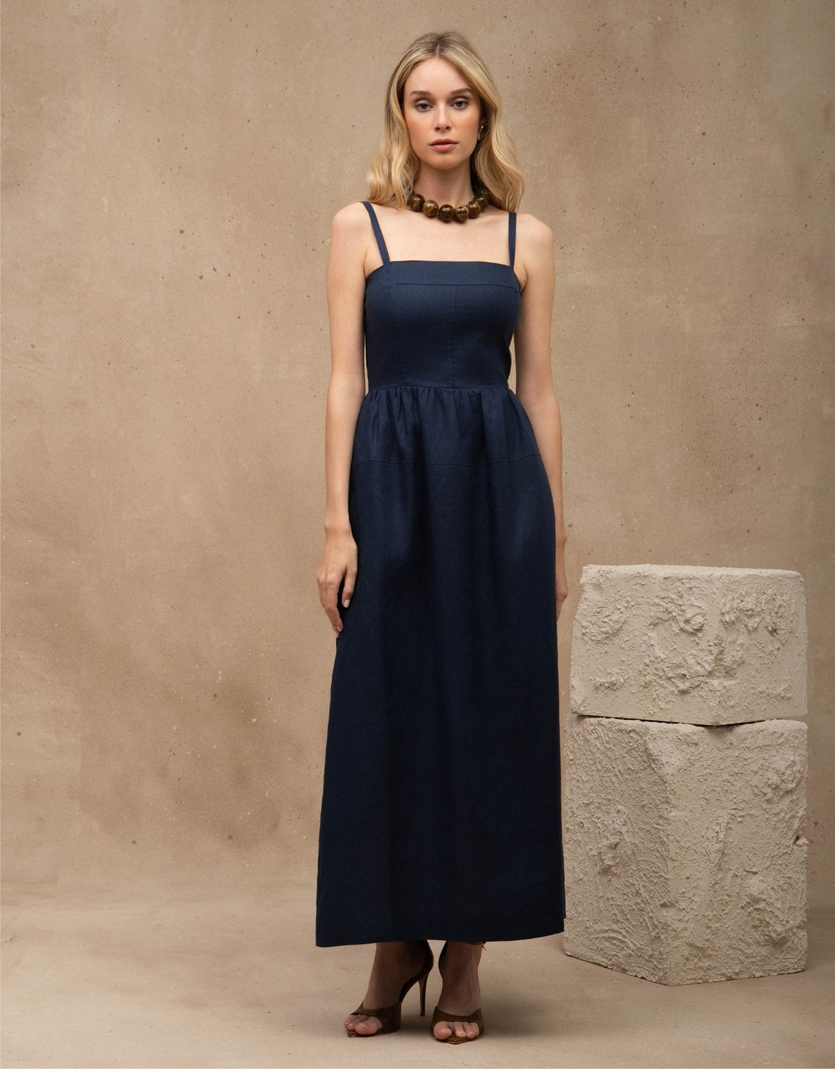 VESTIDO LÍVIA MADRE REINA LINHO AZUL MARINE